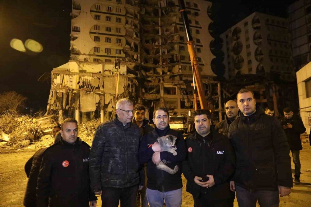 Yıkımı durduran "Zena" kurtarıldı