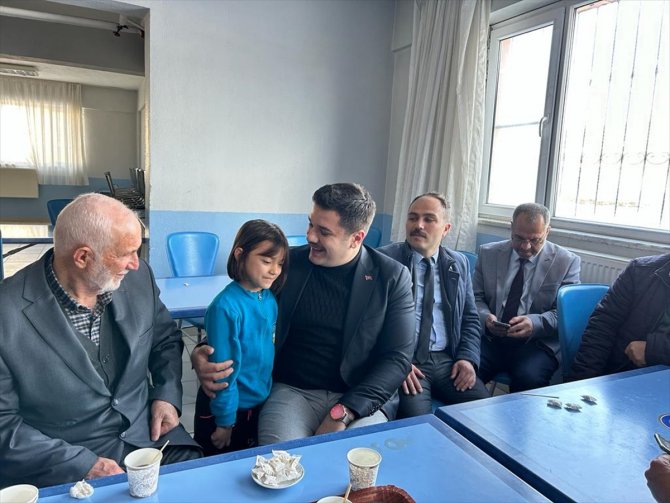 Konya Bozkır'daki depremzedelere moral ziyareti