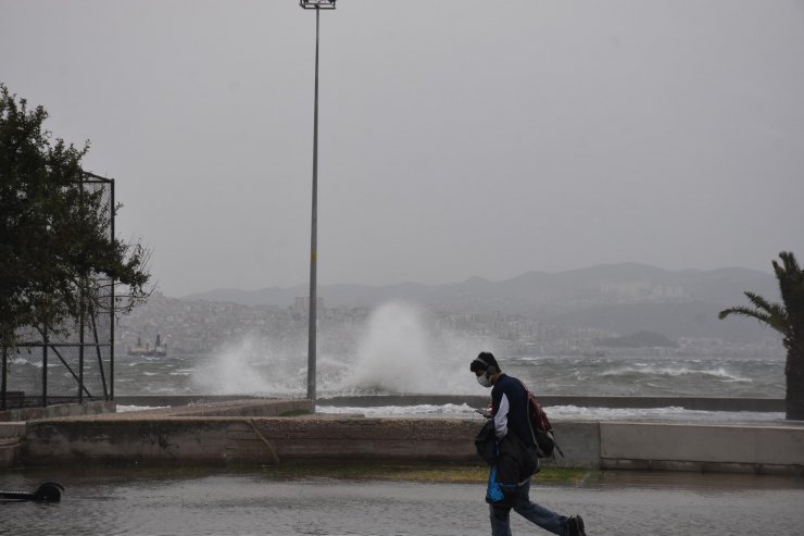 Meteorolojiden Ege Denizi için 'fırtına' uyarısı
