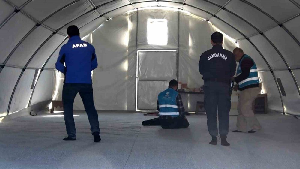 Türkiye Diyanet Vakfı depremzedelerin yaralarını sarıyor