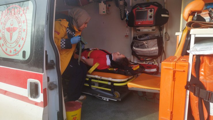 Depremzede aile kaza yaptı: Yaralılar var