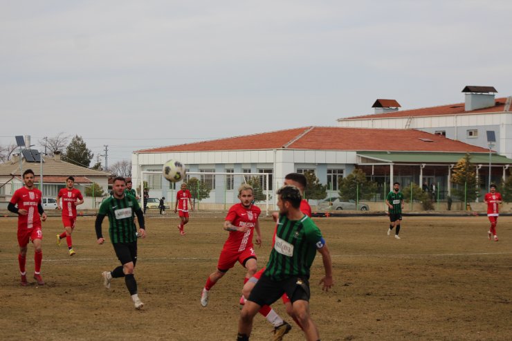 Konya Amatör Lig'de kavgalı iki takım taraftarını yardım maçı barıştırdı