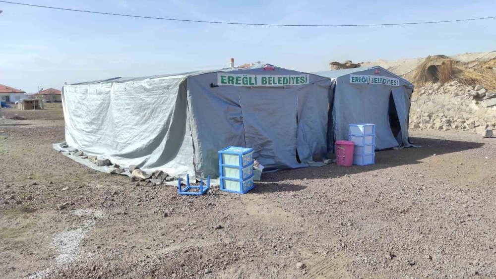 Konya'da depremde hasar gören ev belediye tarafından yıkılıp yeniden yapılacak