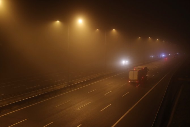 İstanbul Boğazı ile bazı ilçelerde sis etkili oldu