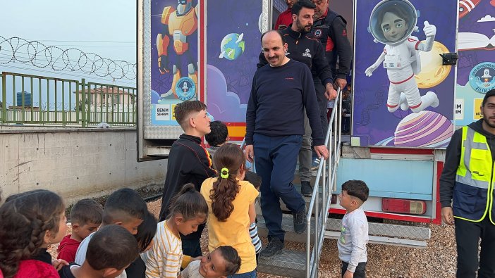 depremzede-cocuklar-konya-buyuksehirin-bilim-tirinda-moral-buluyor-2.jpg