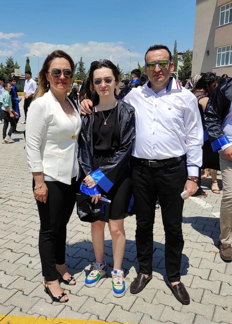 Konya'dan giden ekip kurtarmıştı! 19 yaşındaki genç kız kayıp