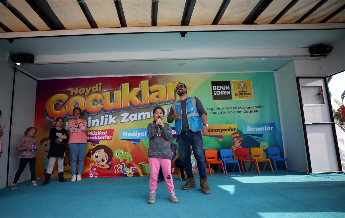 aa-20230304-30471393-30471390-konya-buyuksehir-belediyesi-ekipleri-iskenderunda-cocuklari-oyunlarla-tebessum-ettirdi.jpg