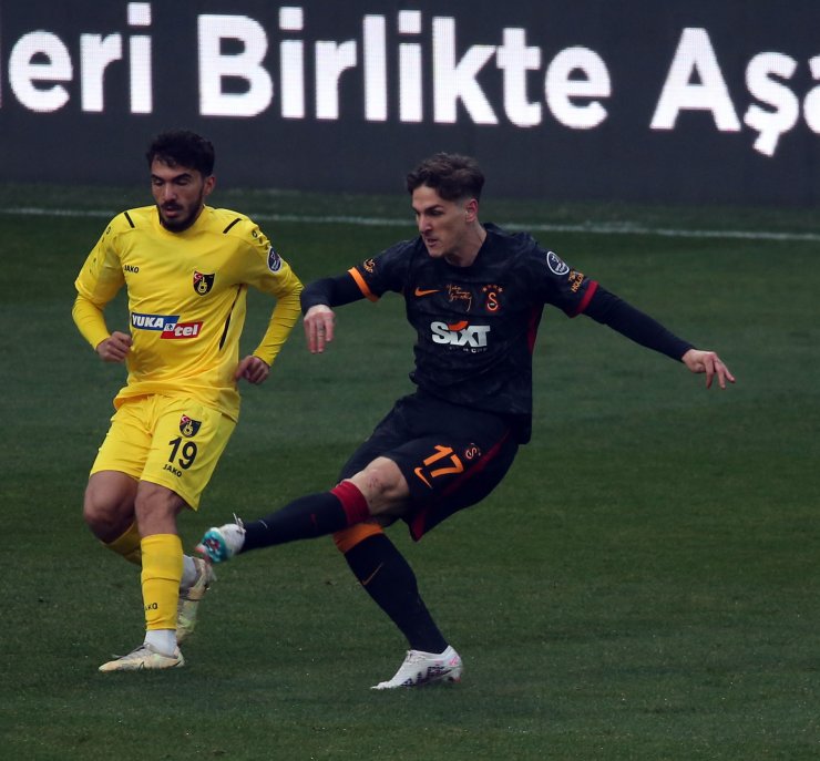 Galatasaray hazırlık maçında İstanbulspor'u mağlup etti