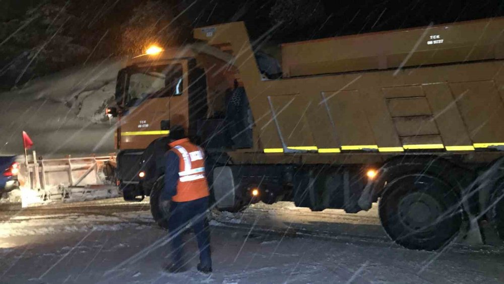 Antalya-Konya karayolunda kar yağışı başladı