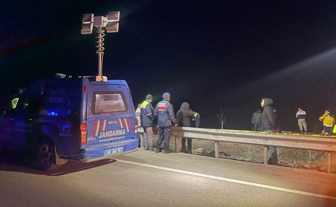 Malatya'da devrilen kamyonda 7 kişi hayatını kaybetti