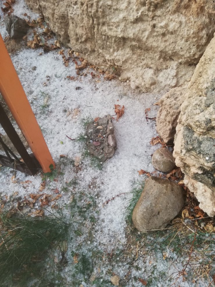 Osmaniye'de dolu ve sağanak etkili oldu