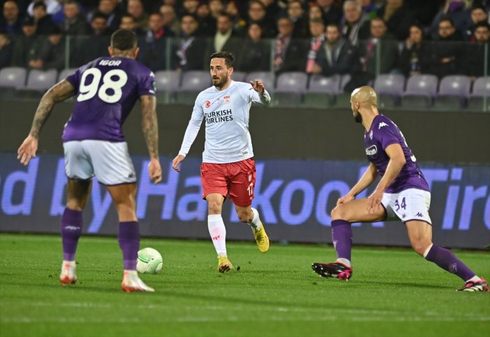 fiorentina-demir-grup-sivasspor.jpg