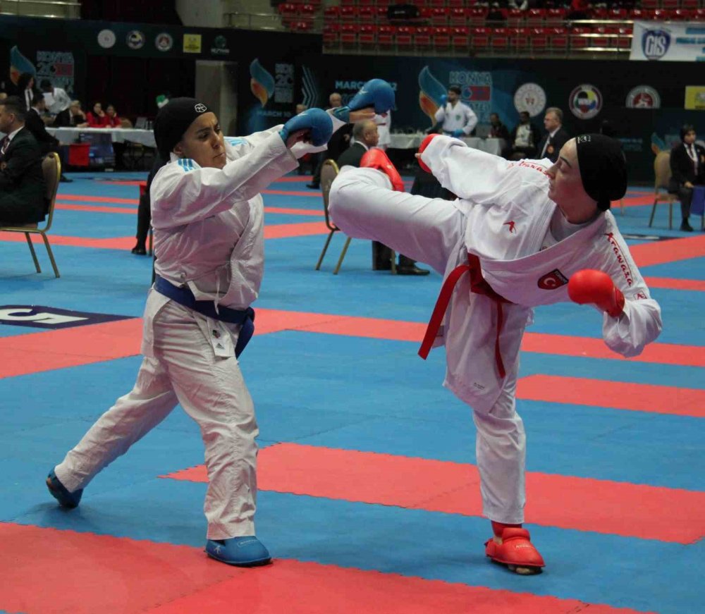 Konya’da Karate 1-Series A müsabakaları Konya'da başladı