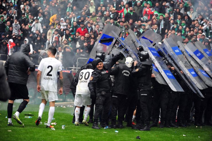 Olaylı Bursaspor-Amedspor maçının cezası belli oldu