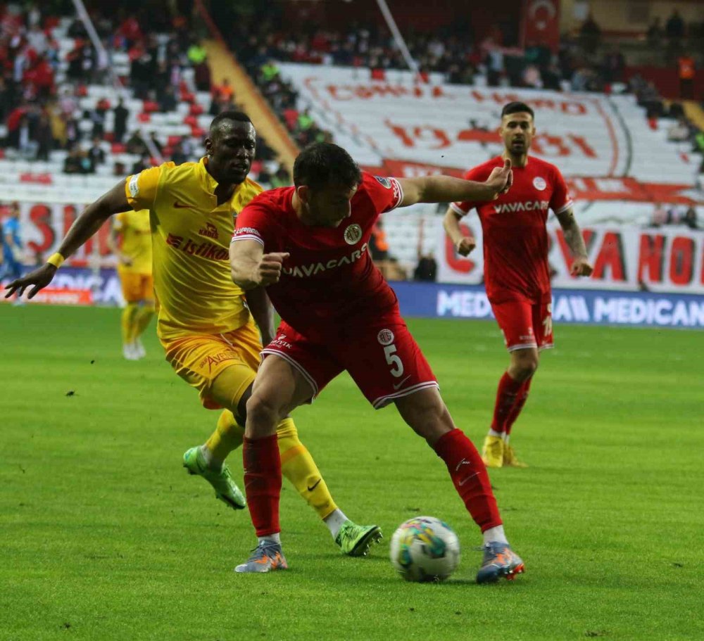 Antalyaspor, Kayserispor'a gol olup yağdı