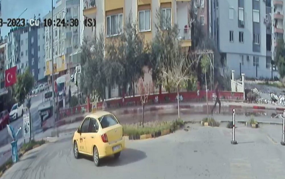 Apartmana giren hırsıza ‘WhatsApp’ grubu şoku! Böyle yakalandı