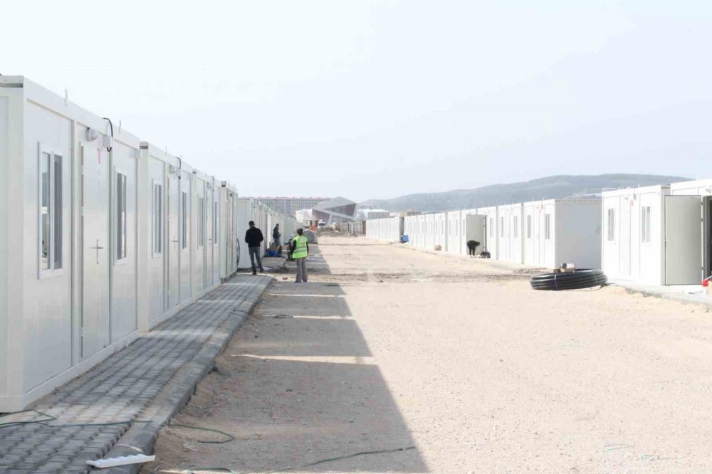 Osmaniye’de aileler konteyner kente yerleşmeye başladı