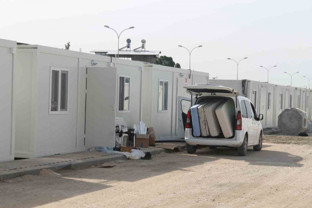 Osmaniye’de aileler konteyner kente yerleşmeye başladı