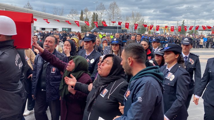 Kocaeli'de kalp krizinden hayatını kaybeden polis memuru için tören