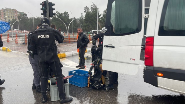 Şanlıurfa'da sel felaketi: Suya kapılan 6 kişi aranıyor