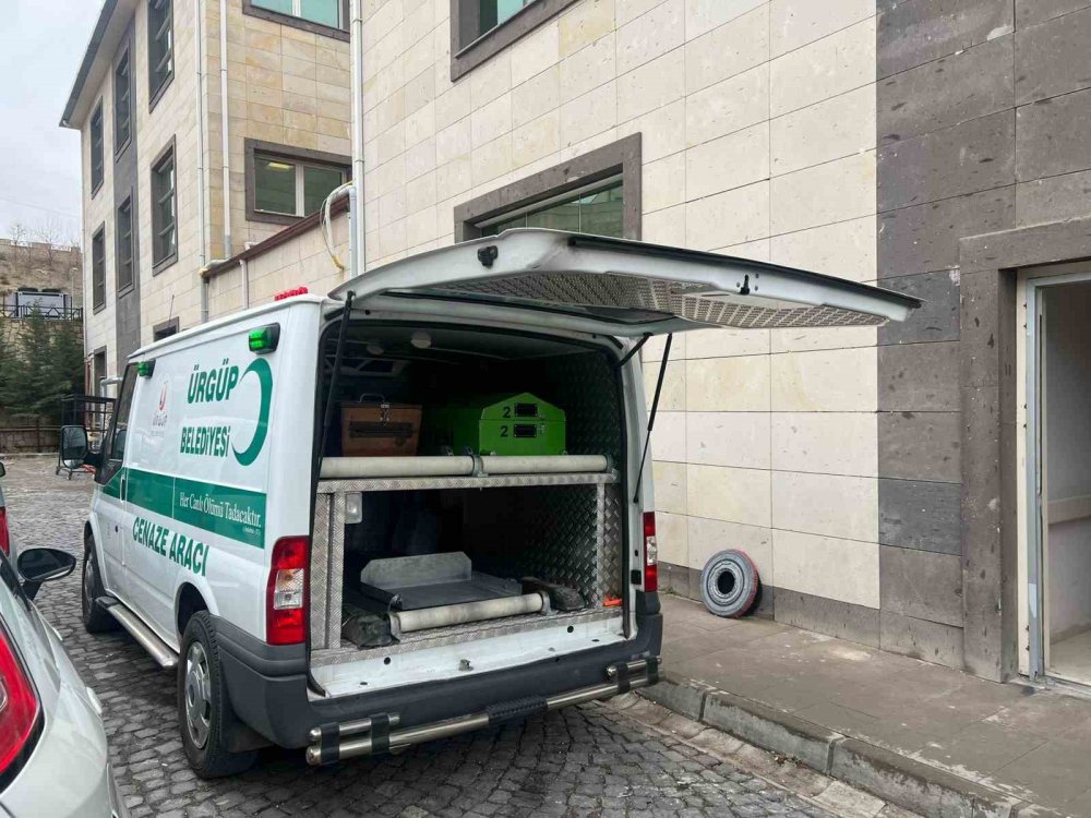 Yeni evli çift otel odasında ölü bulundu