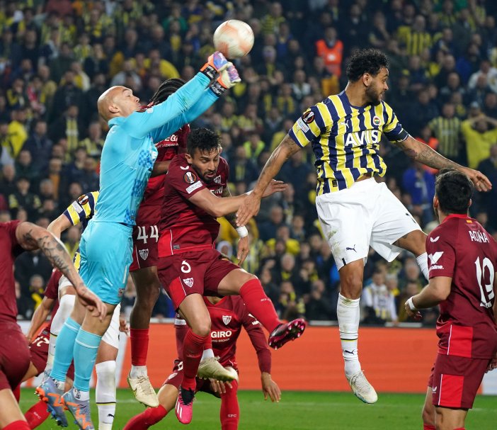 fenerbahce-sevilla-001.jpg