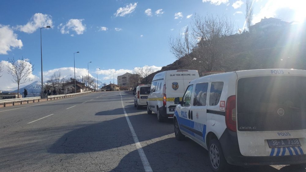 Kayseri’de silahlı kavga! Bacağından vuruldu