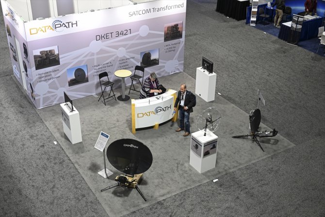 Türk firmaları dünyanın en büyük uydu fuarına çıkarma yaptı