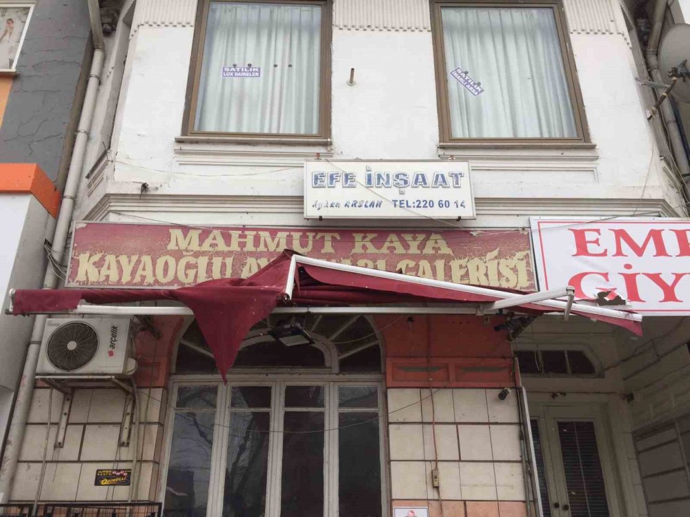 Aynı kamyon 3 gün içerisinde 2 kez aynı yere çarptı