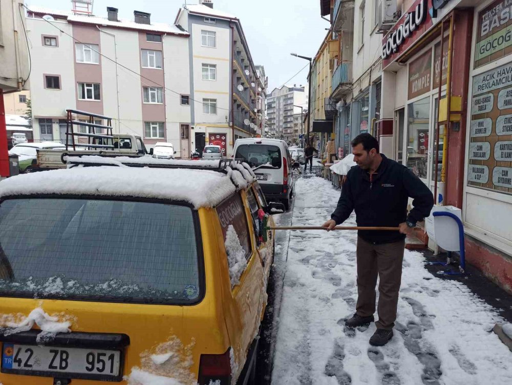 Konya’da kar yağışı! Mart kapıdan baktırdı