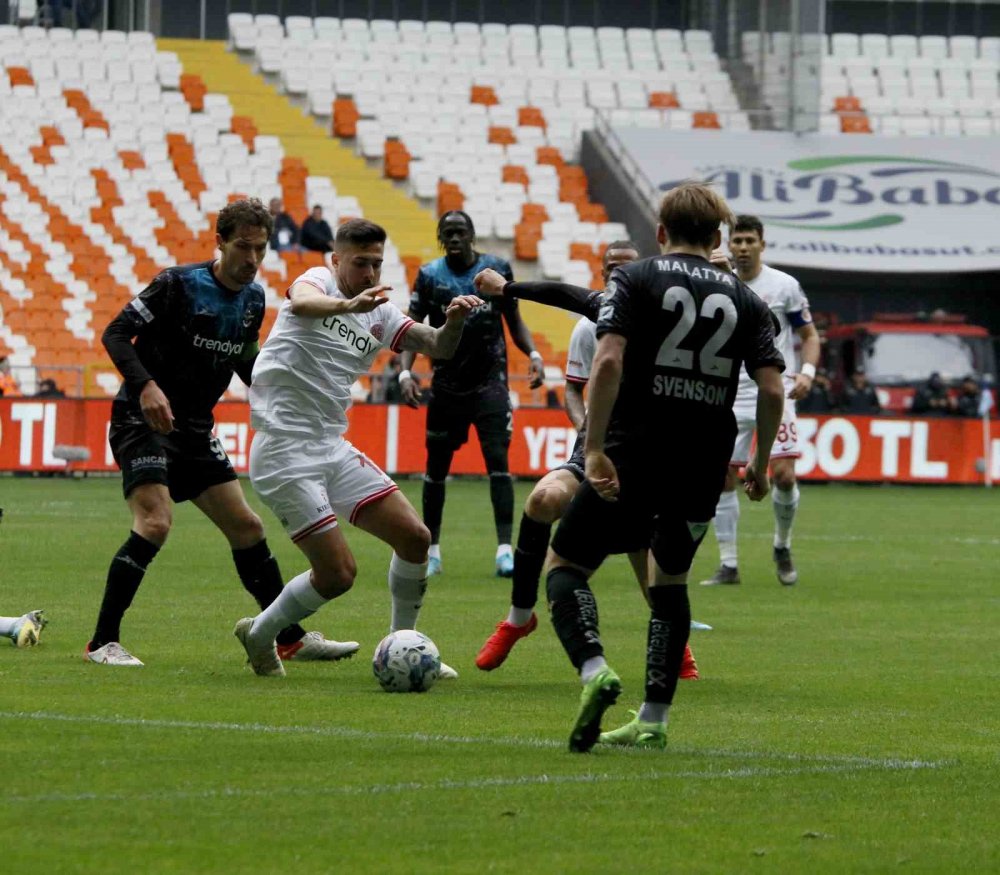 Adana Demirspor, Antalya'yı 2 golle kazandı