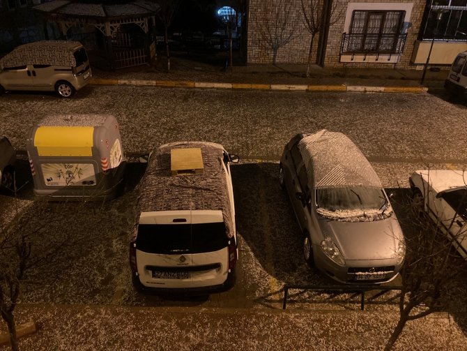 Gaziantep'te sağanak ve dolu etkili oldu