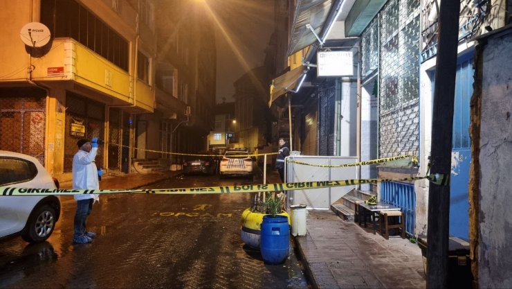 Kıraathanede silahlı saldırı