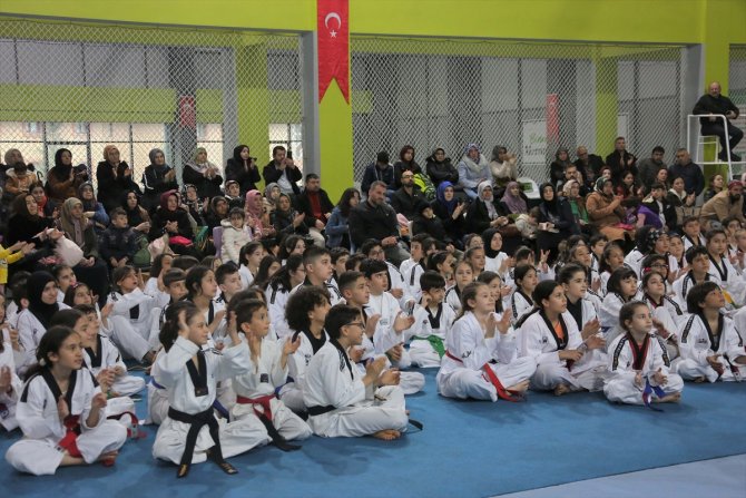 Konya'da 170 tekvando sporcusunun kuşak terfi heyecanı