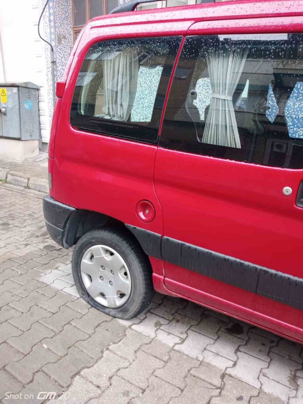 Sabah uyanan araç sahipleri büyük şok yaşadı!