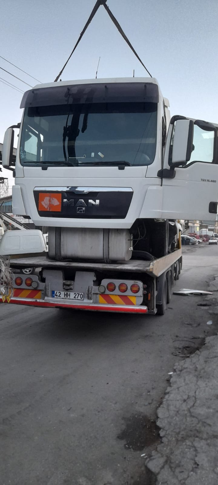 Yurt dışından getirilen hurdalık TIR'ları Konya'da parçalayıp, satmaya çalışmışlar