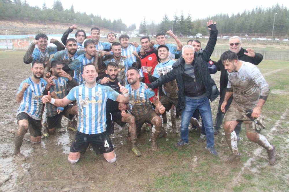 Konya'da görülmemiş şampiyonluk sevinci! Böyle kutladılar