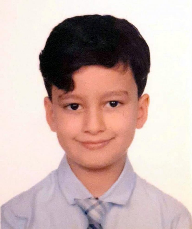 Rönesans Rezidans'ın enkazından çıkmayan 3 çocuğu ile eşinin gıyabi cenaze namazını kıldı