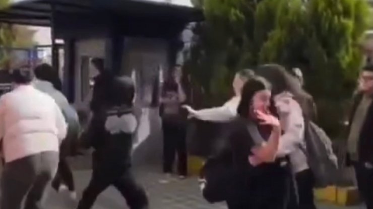 Lise öğrencilerinden büyük kavga!