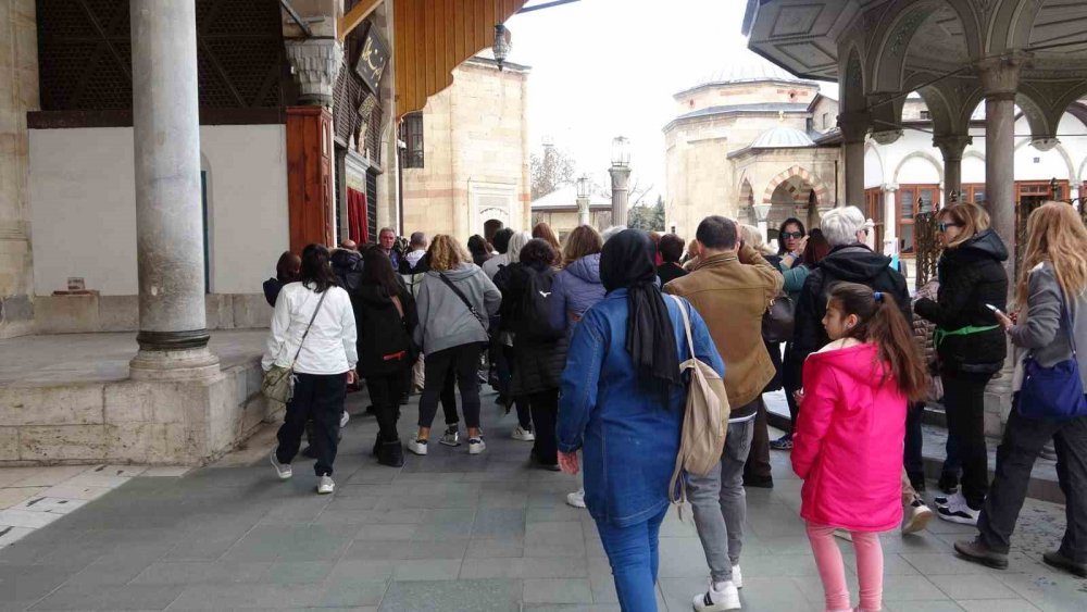 Konya'da Ramazan ayının ilk gününde Mevlana Müzesine ziyaretçi akını