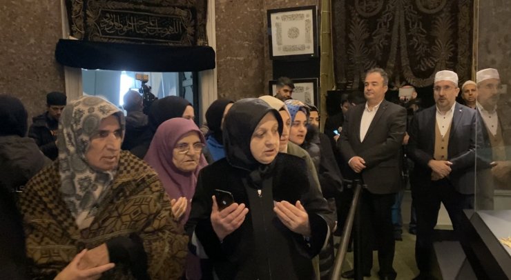 Hırka-i Şerif ziyarete açıldı