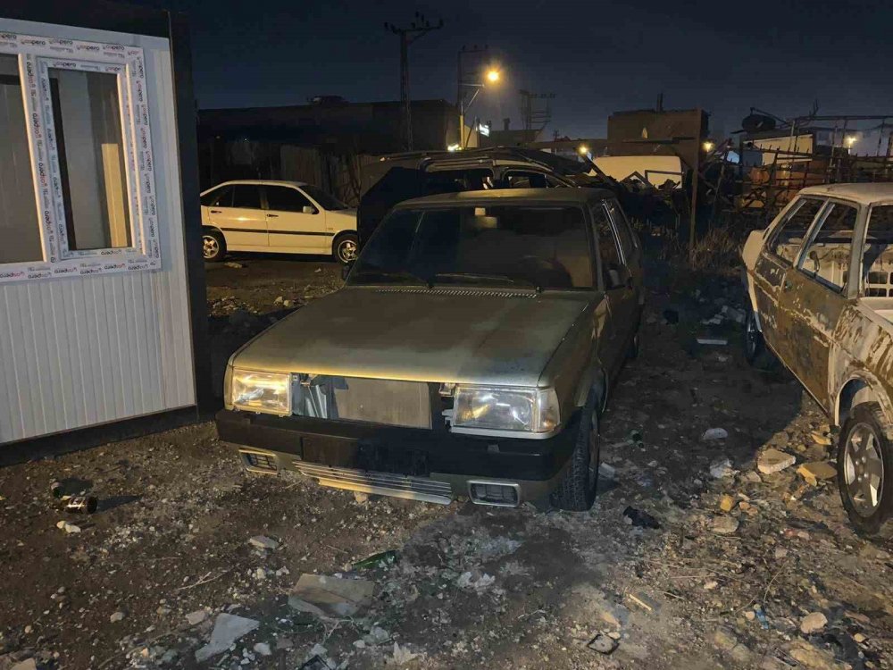 Konya'da pişkin hırsız çaldığı otomobili parçalatmak için çekiciyle sanayiye götürdü, kamera görüntülerinden yakalandı