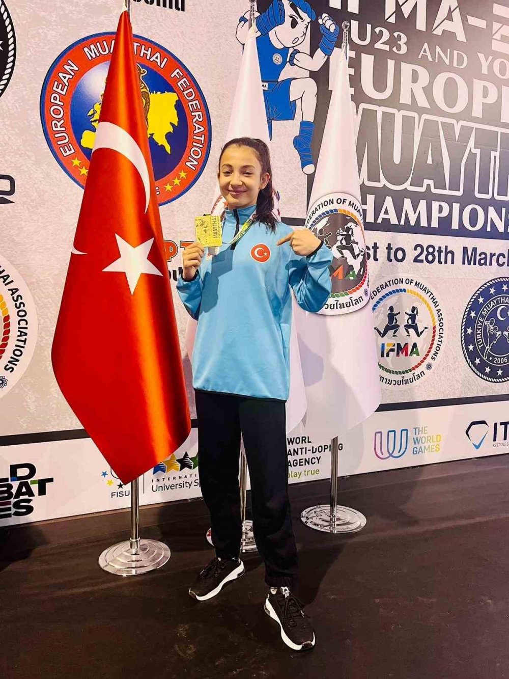 13 yaşında Avrupa Şampiyonu oldu