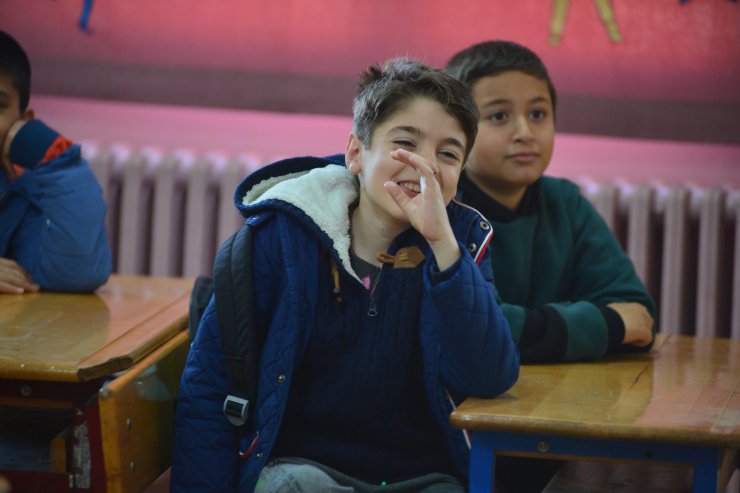 Hatay’da öğrenciler dersbaşı yaptı