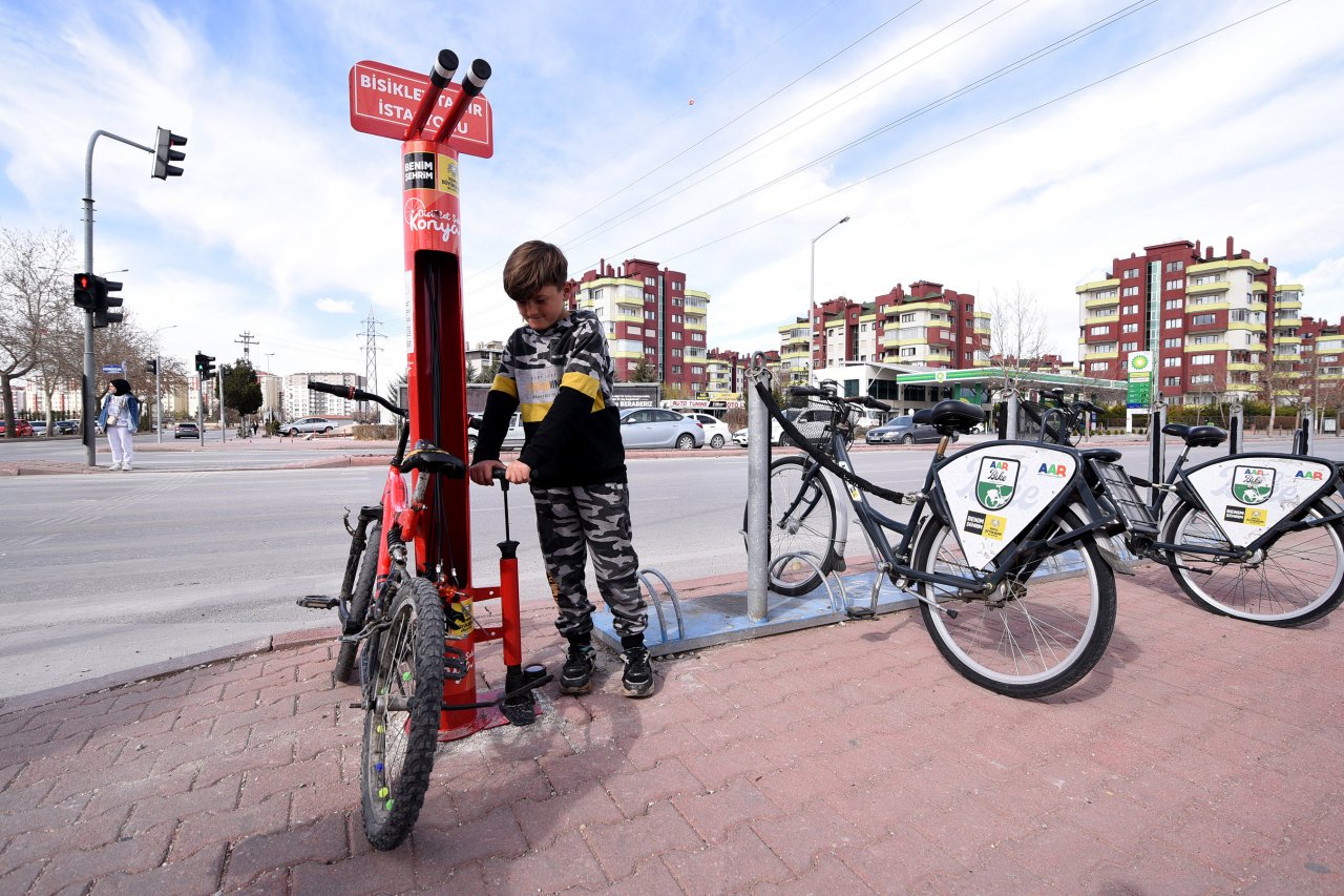 konya-buyuksehir-bisiklet-tamir-istasyonu-sayisini-artirdi-5.jpg