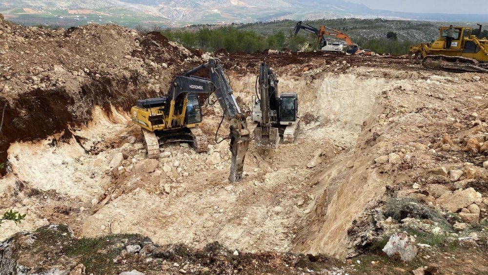 25 bin kalıcı konutun yapılacağı kentte iş makineleri mesaiye başladı