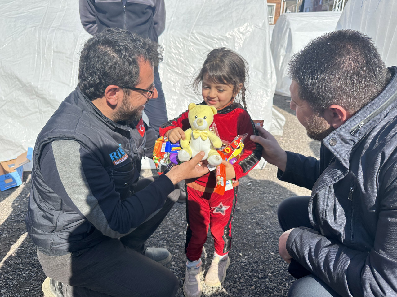 ribat-deprem-yardim-haberi-2.jpg