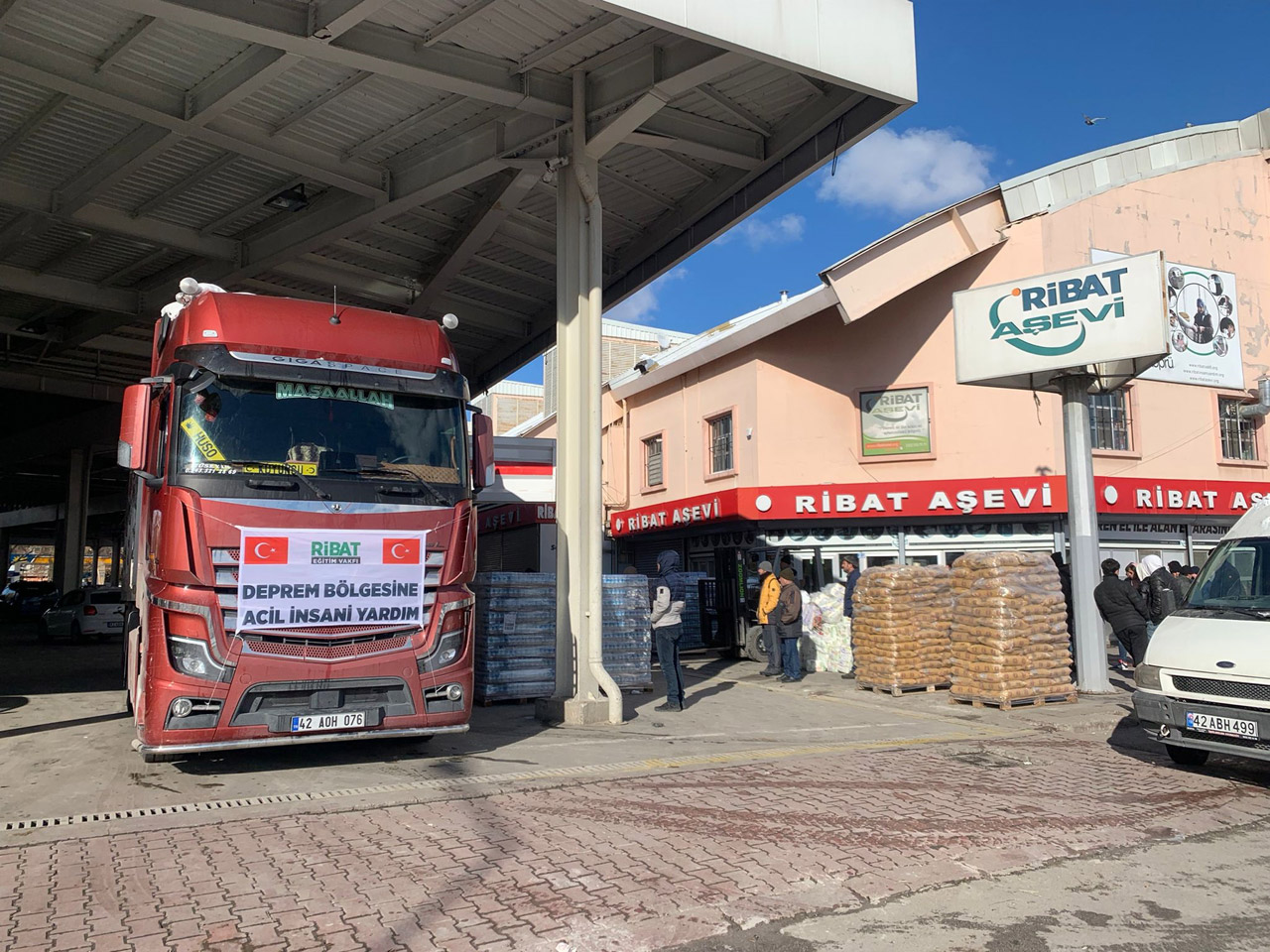 ribat-egitim-vakfi-deprem-yardim-10.jpg