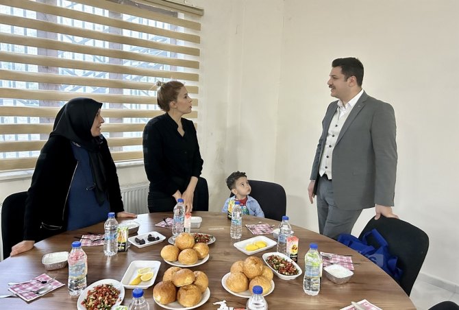 Konya Bozkır'da misafir edilen depremzedeler iftarda buluştu