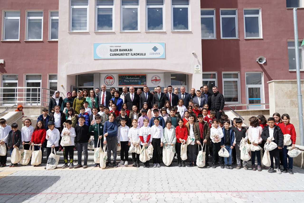 konyada-ogrencilere-sifir-atik-egitimi-2.jpg